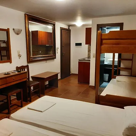 Kosmas Aparthotel 3*